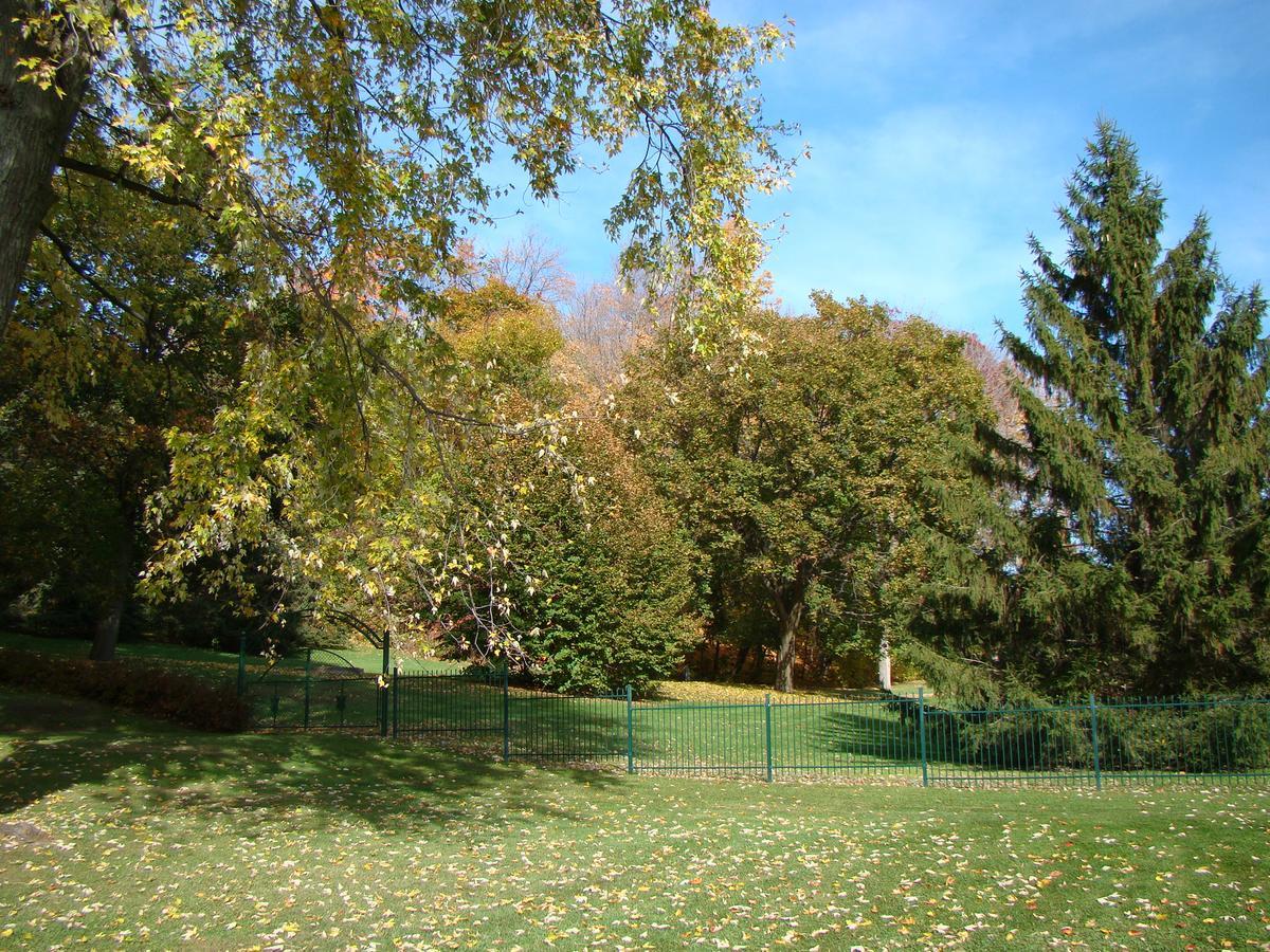 Auberge De L'Abbaye D'Oka Luaran gambar